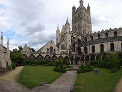 Tudor Caravan Park - Gloucester Cathedral cloisters